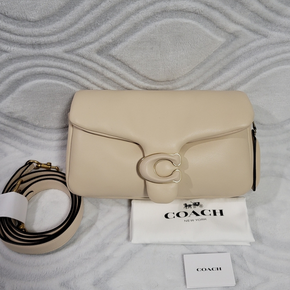 ❌SOLD❌ Coach Pillow Tabby 26 Ivory C0772